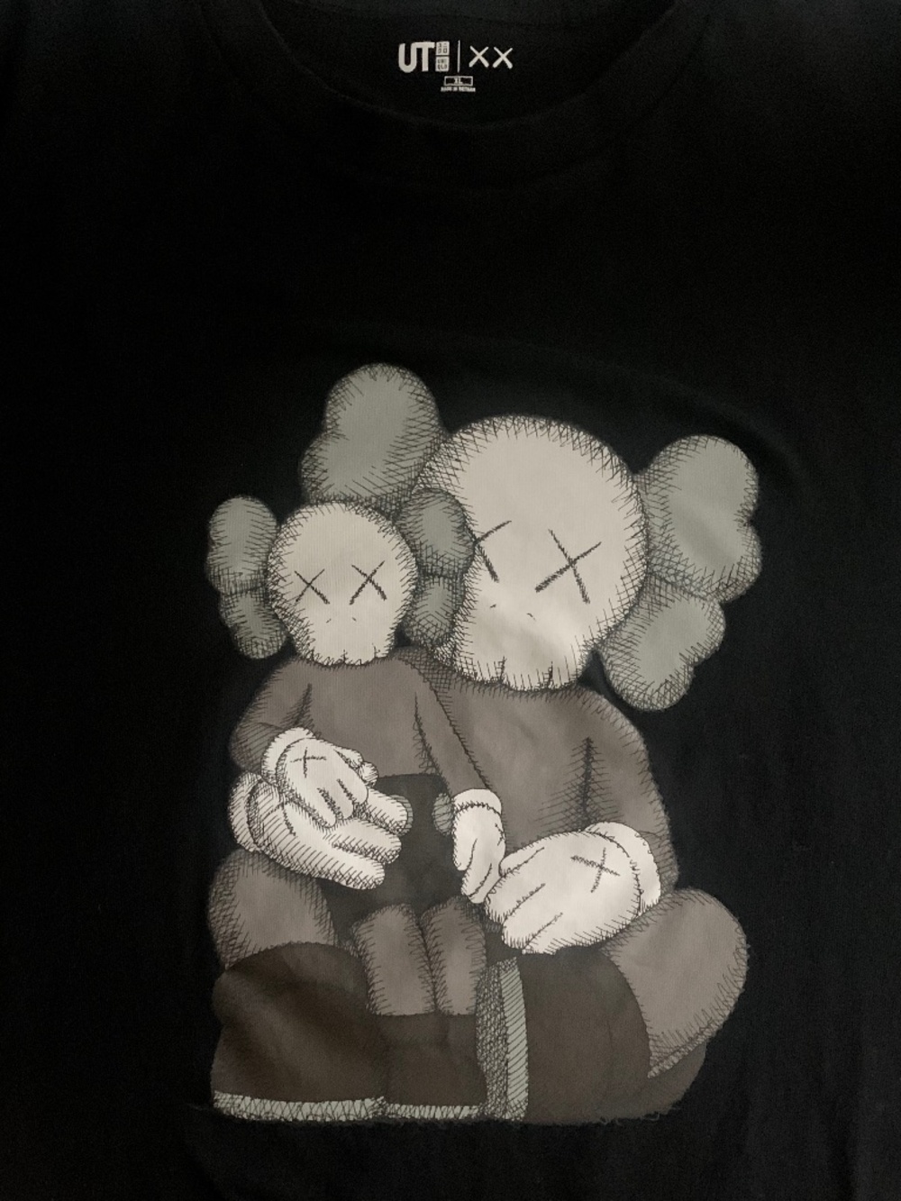 KAWS X Uniqlo UT Black Short Sleeve T-Shirt Companion Father Son Unisex XL - Picture 3 of 8